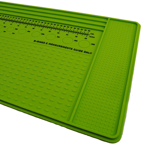 MATSM7113400 Planet Eclipse XL Magnetic Tech Mat Green